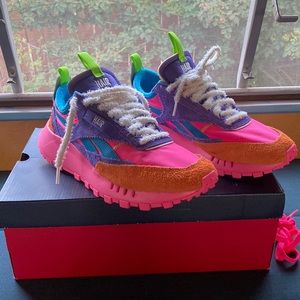 Unisex reebock 6.5 womens 8